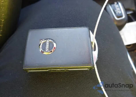 2019 Volvo S60 T5 Momentum from USA, damaged, VIN 7JR102FKXKG001743